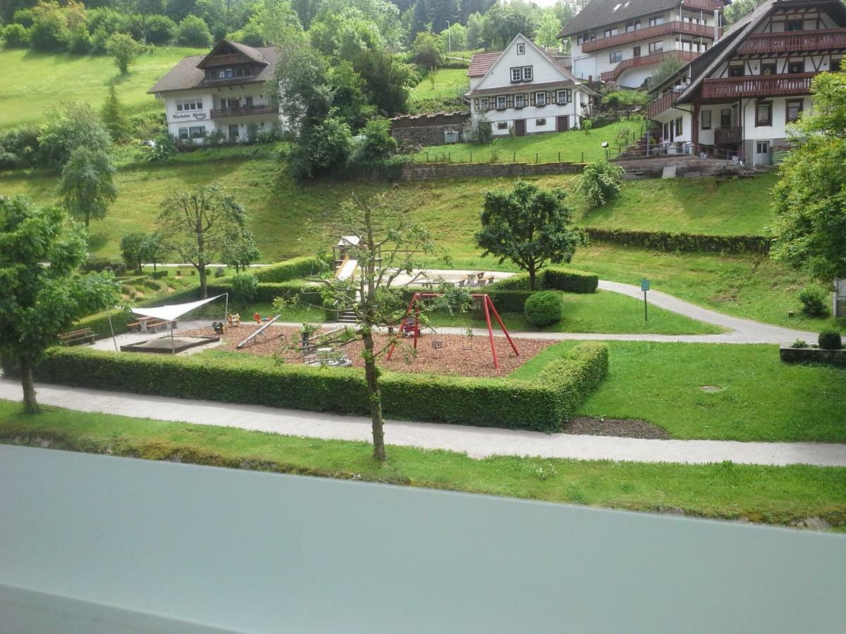 Апартаменты Haus Laetsch Бад-Петерсталь-Грисбах Экстерьер фото