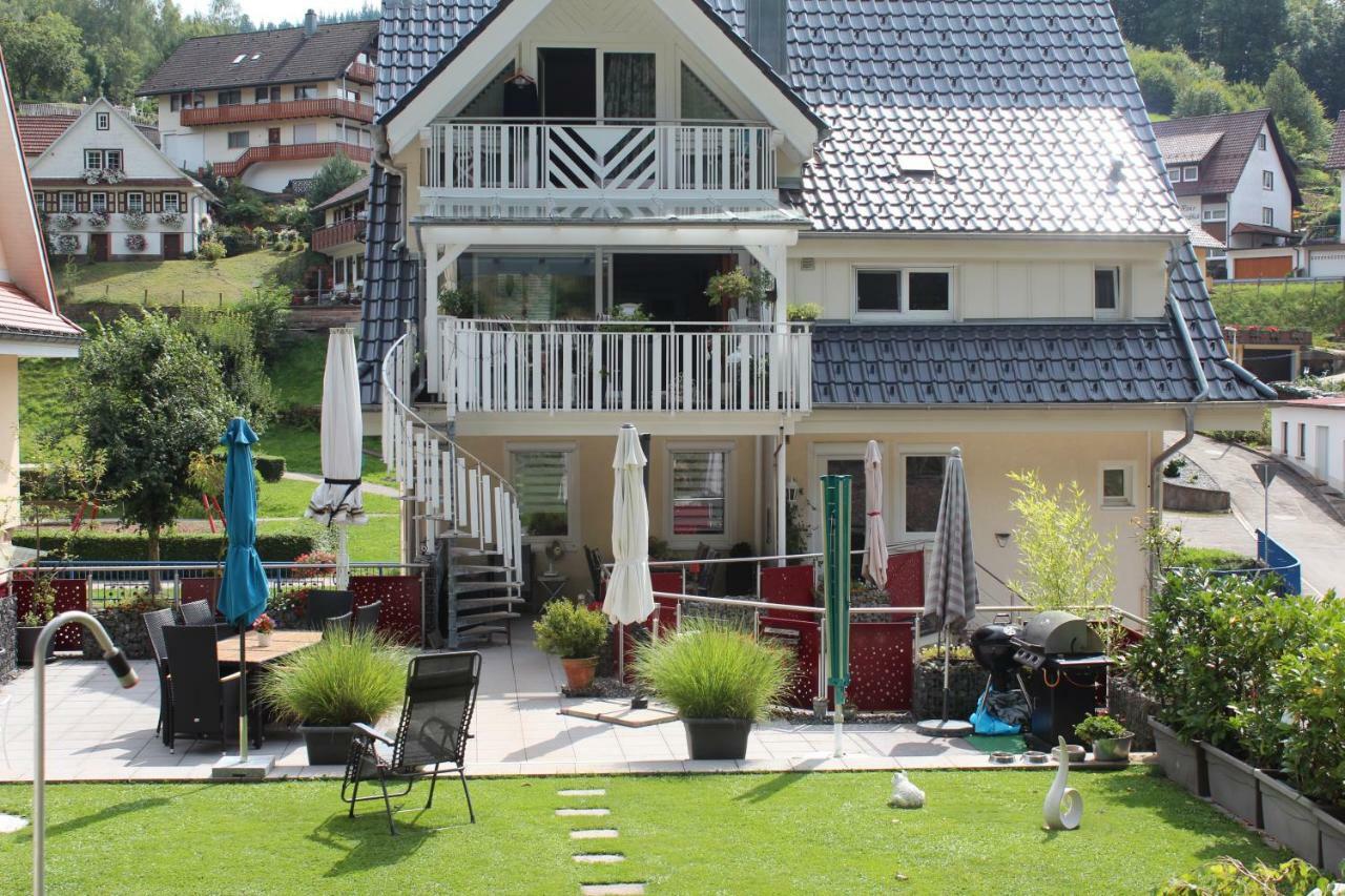 Апартаменты Haus Laetsch Бад-Петерсталь-Грисбах Экстерьер фото